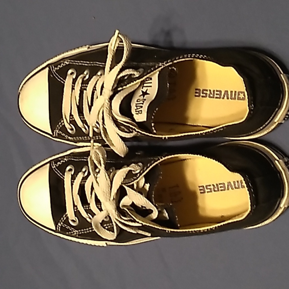 Chuck Taylor All-Star black canvas size 7